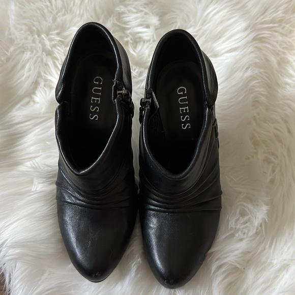 GUESS Ankle boots Heels Woman's Leather - Picture 2 of 3